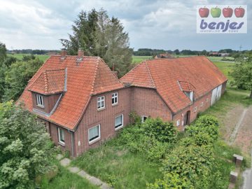 Stark sanierungsbedürftiges Wohnhaus mit Stallungen, Garagen und 3 ha Weide, 27239 Twistringen / Mörsen, Resthof