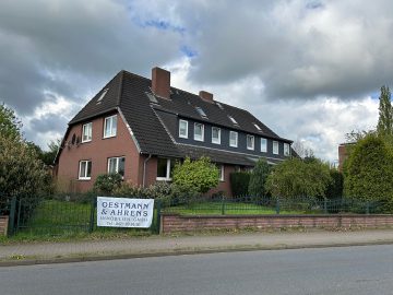 Nahe Bremer Landesgrenze! Große Büro- und Gewerbeimmobilie in Stuhr-Seckenhausen., 28816 Stuhr / Seckenhausen, Haus